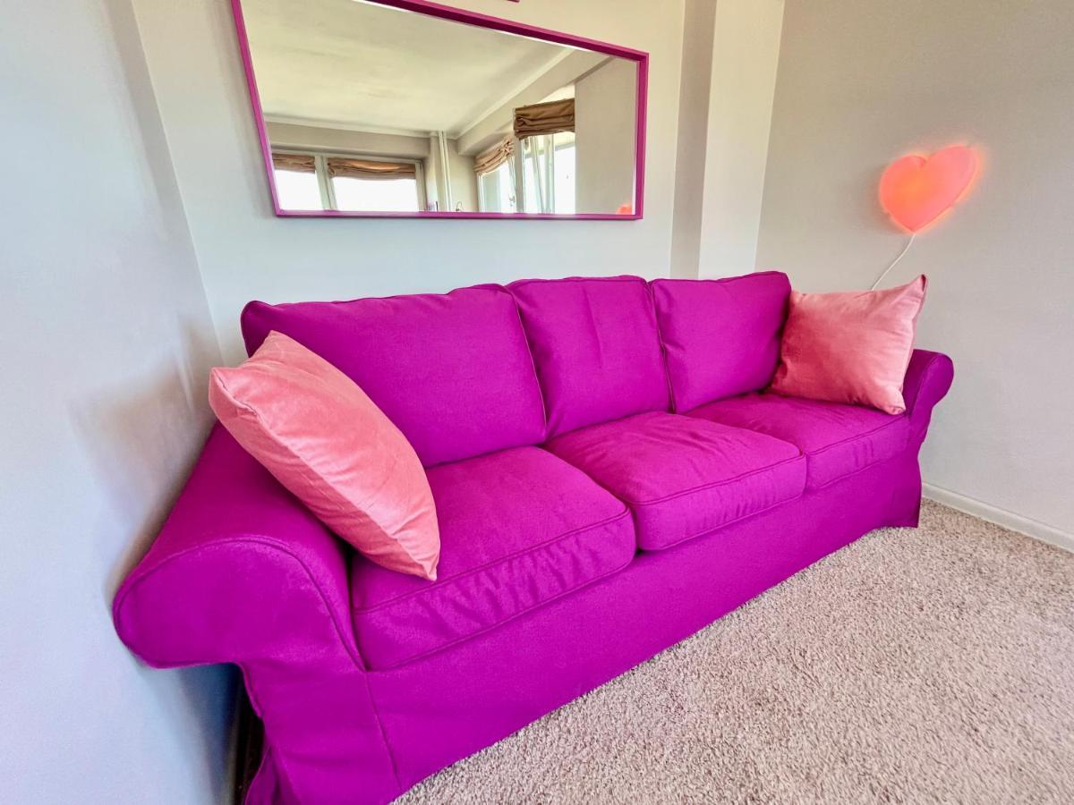 Apartment Lily Metro Wifi 1 Gbs 70'tv Netflix Hbo Max Appletv Warschau